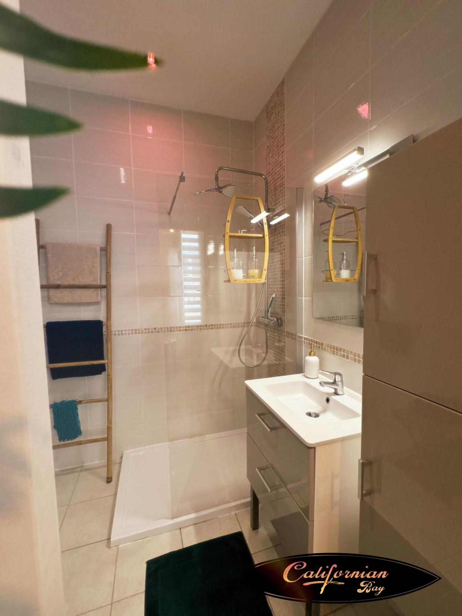 Compromis Appartement Maison Sainte-Savine Bagian luar foto